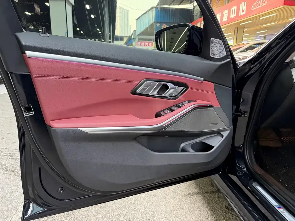 BMW 3 Series 2021 из CN, фото 6