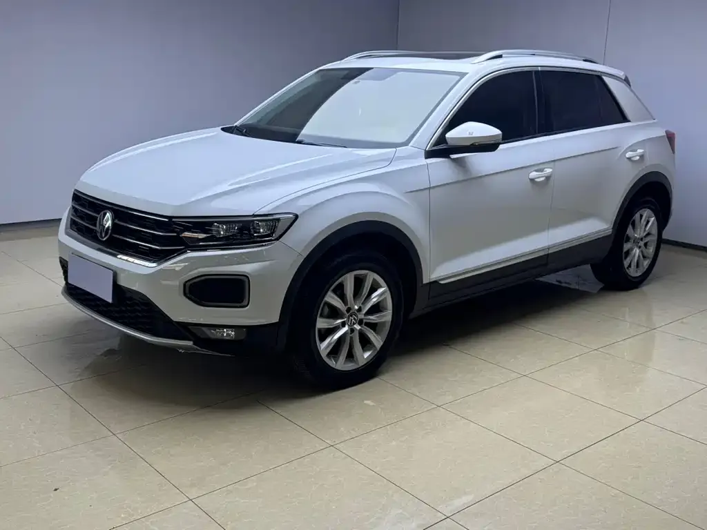 Volkswagen T-Roc — фото 1