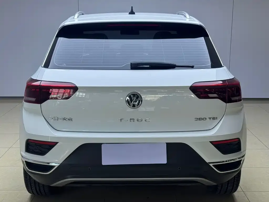Volkswagen T-Roc — фото 2