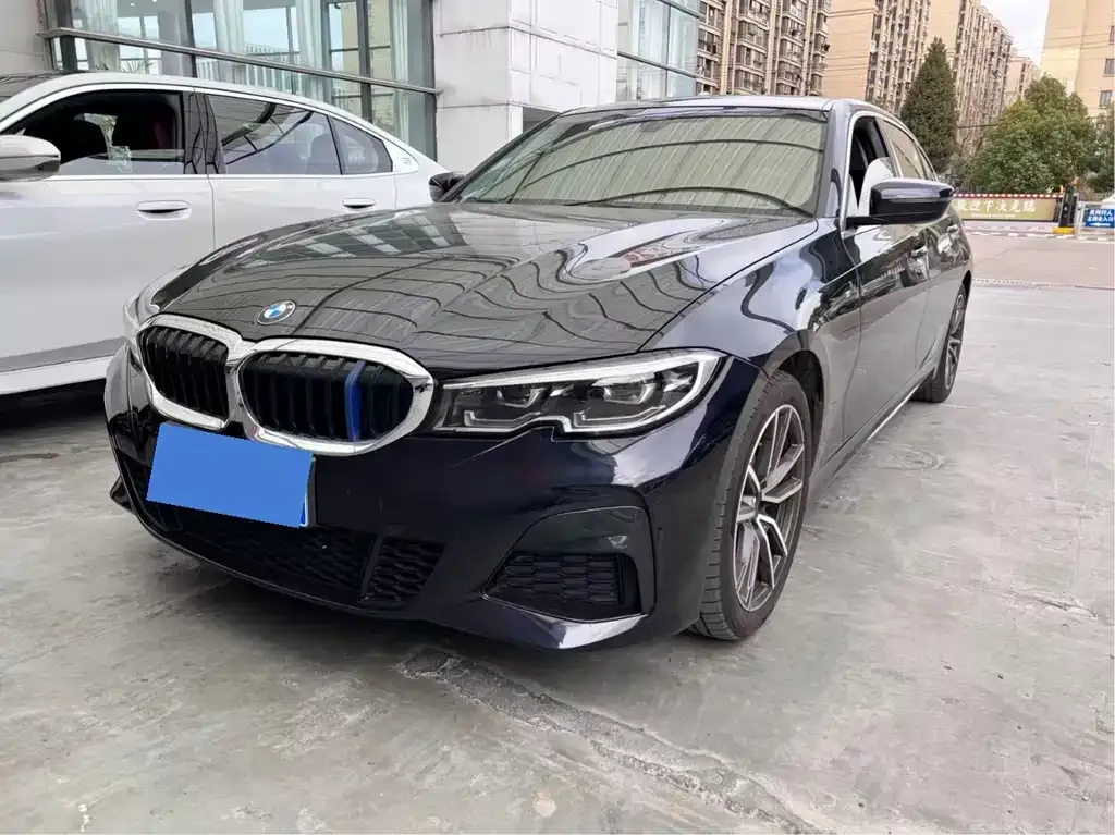 BMW 3 Series 2022 из CN, фото 1