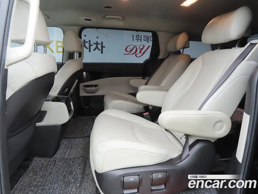 Kia Carnival — фото 4