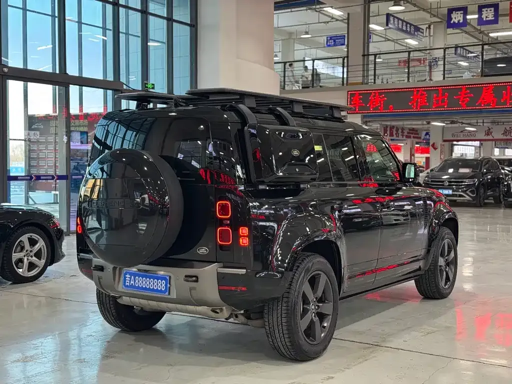 Land Rover Defender 2023 из CN, фото 3