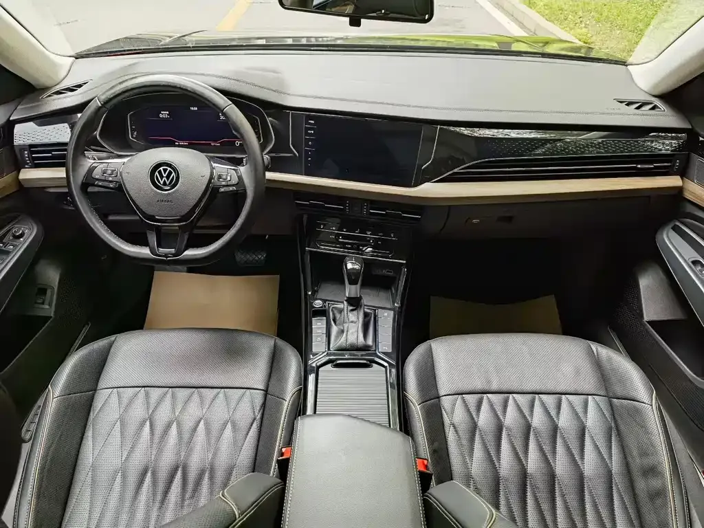 Volkswagen Passat — фото 8