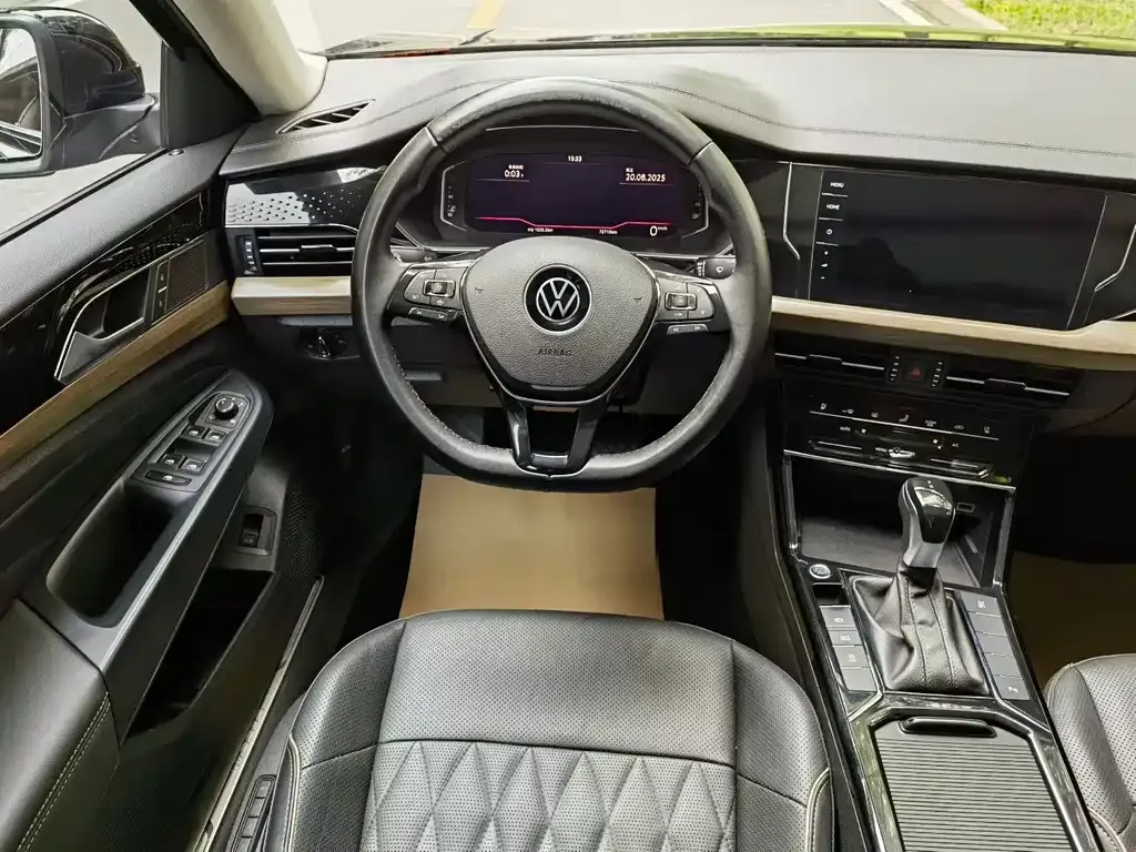 Volkswagen Passat — фото 9
