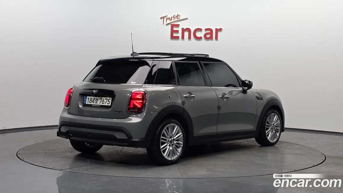 Mini Cooper 2022 из KR, фото 2