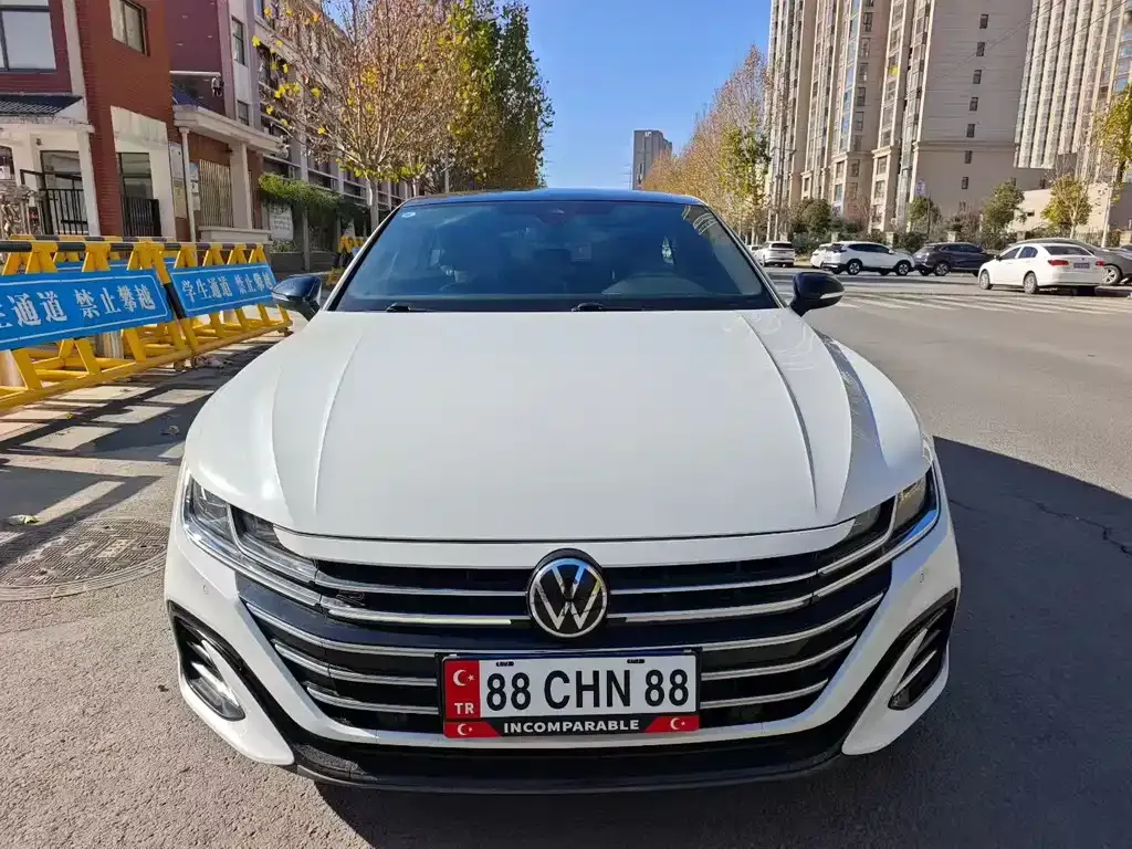 Volkswagen CC 2023 из CN, фото 2