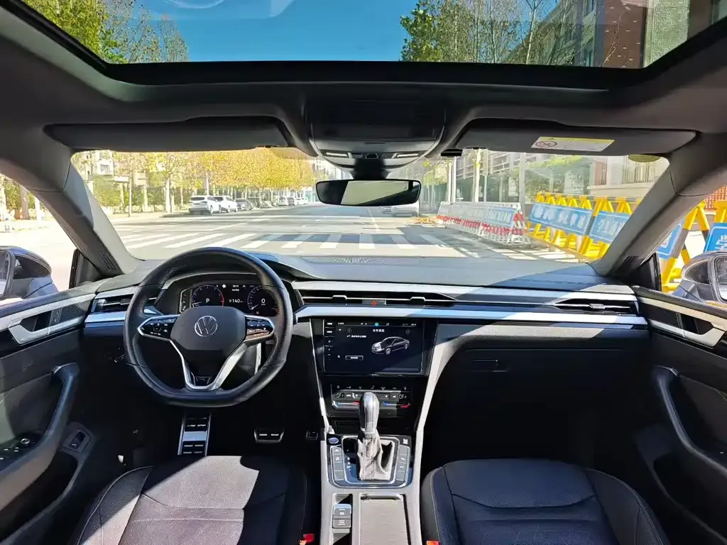 Volkswagen CC 2023 из CN, фото 5