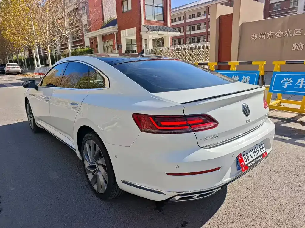 Volkswagen CC 2023 из CN, фото 7