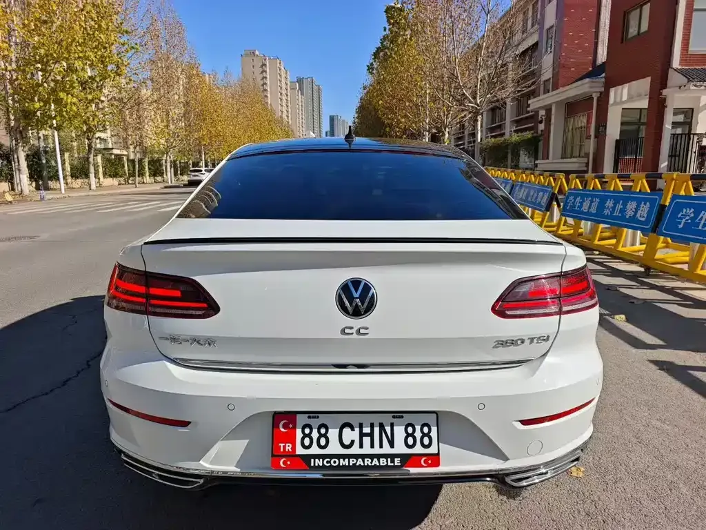Volkswagen CC 2023 из CN, фото 8