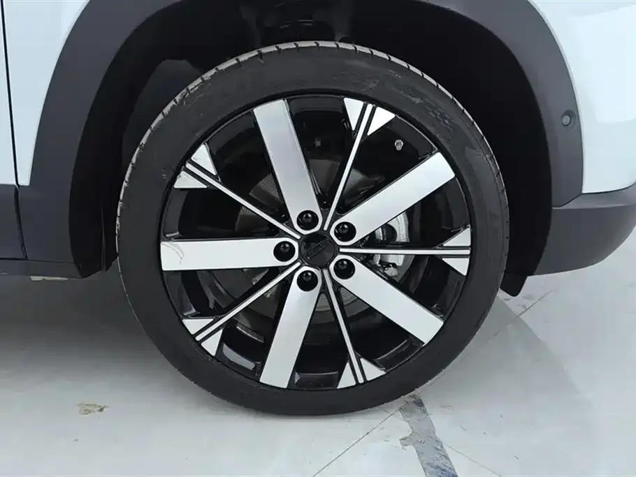 Geely Icon — фото 4
