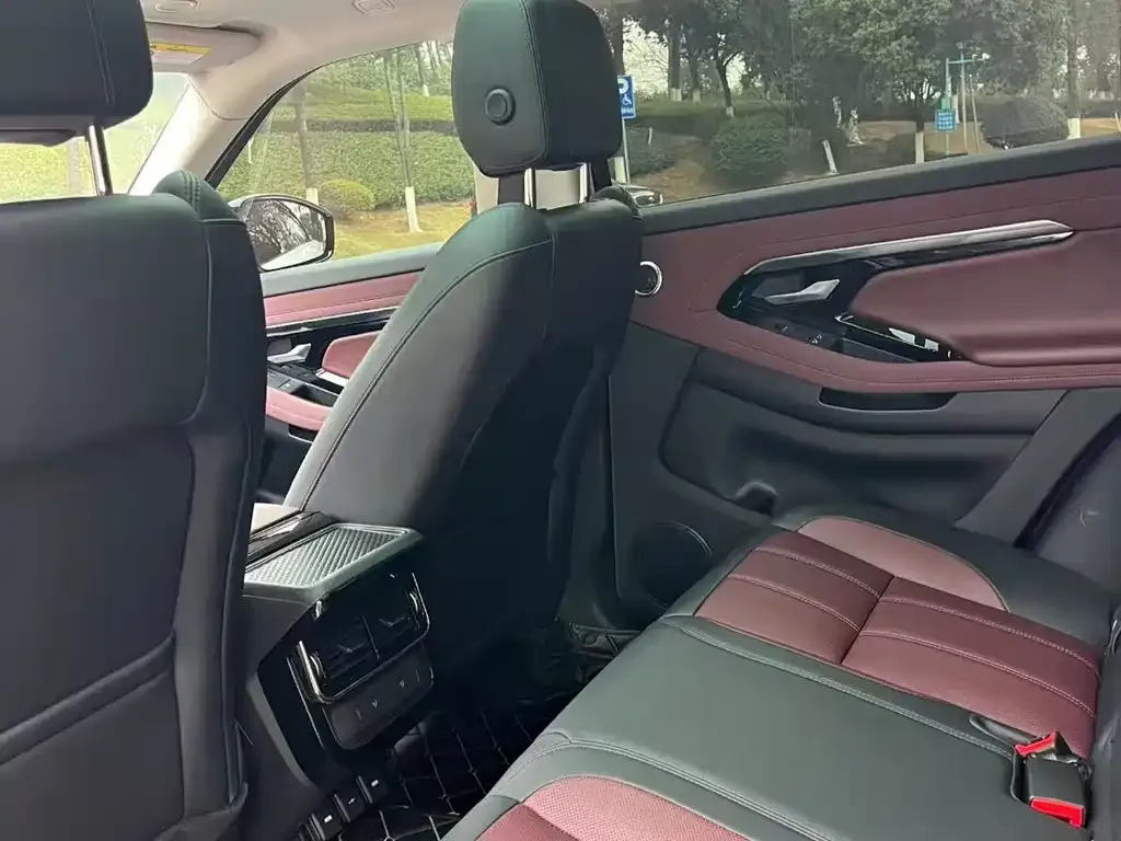 Land Rover Evoque 2023 из CN, фото 3