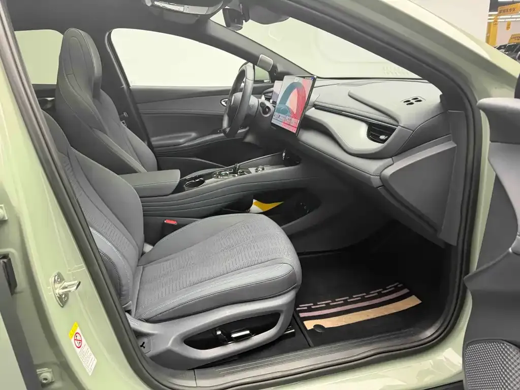 BYD Seal 06GT — фото 10