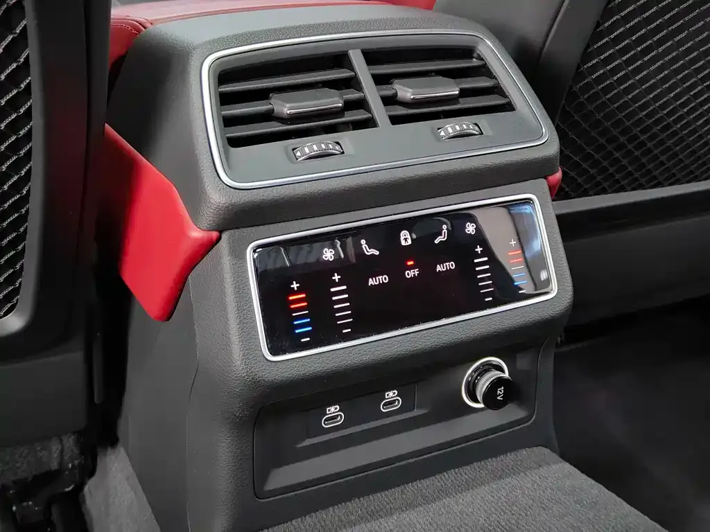 Audi A6L 2024 из CN, фото 9
