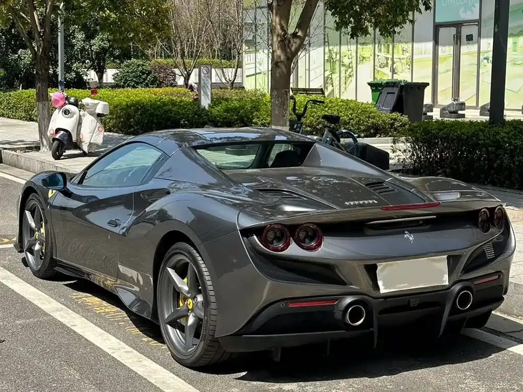 Ferrari F8 — фото 3