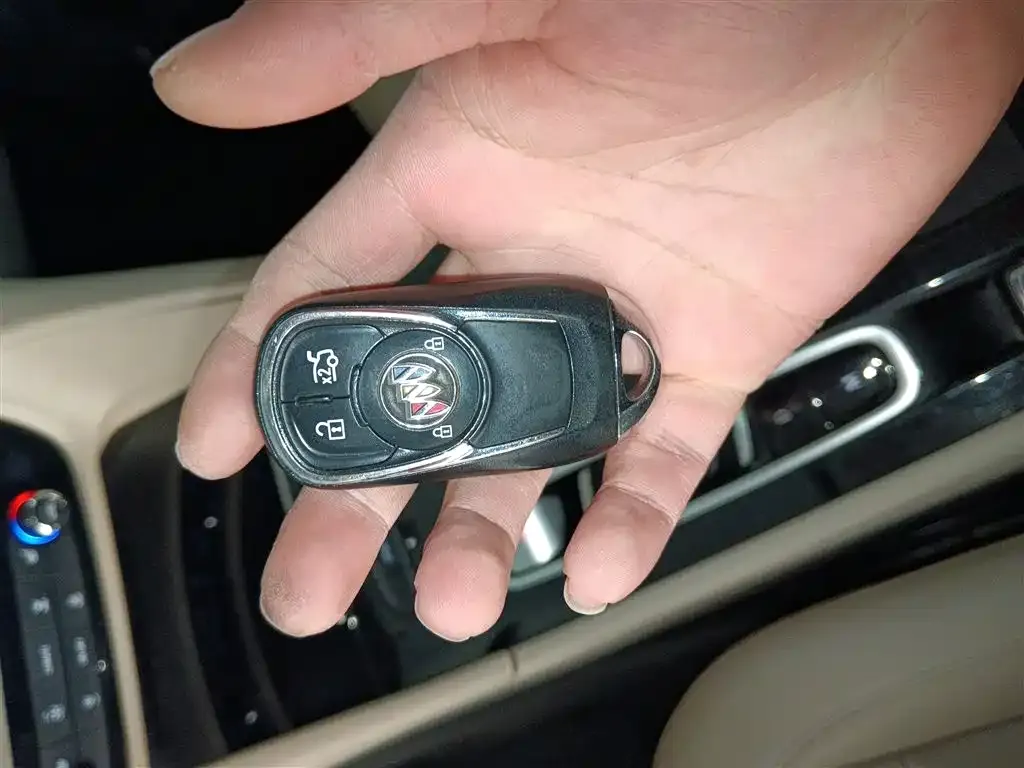 Buick Regal — фото 9