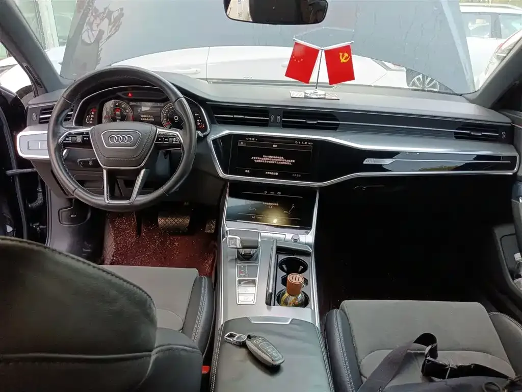 Audi A6L 2022 из CN, фото 2