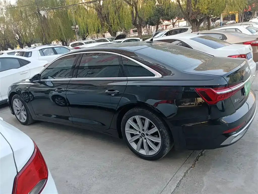 Audi A6L 2022 из CN, фото 4