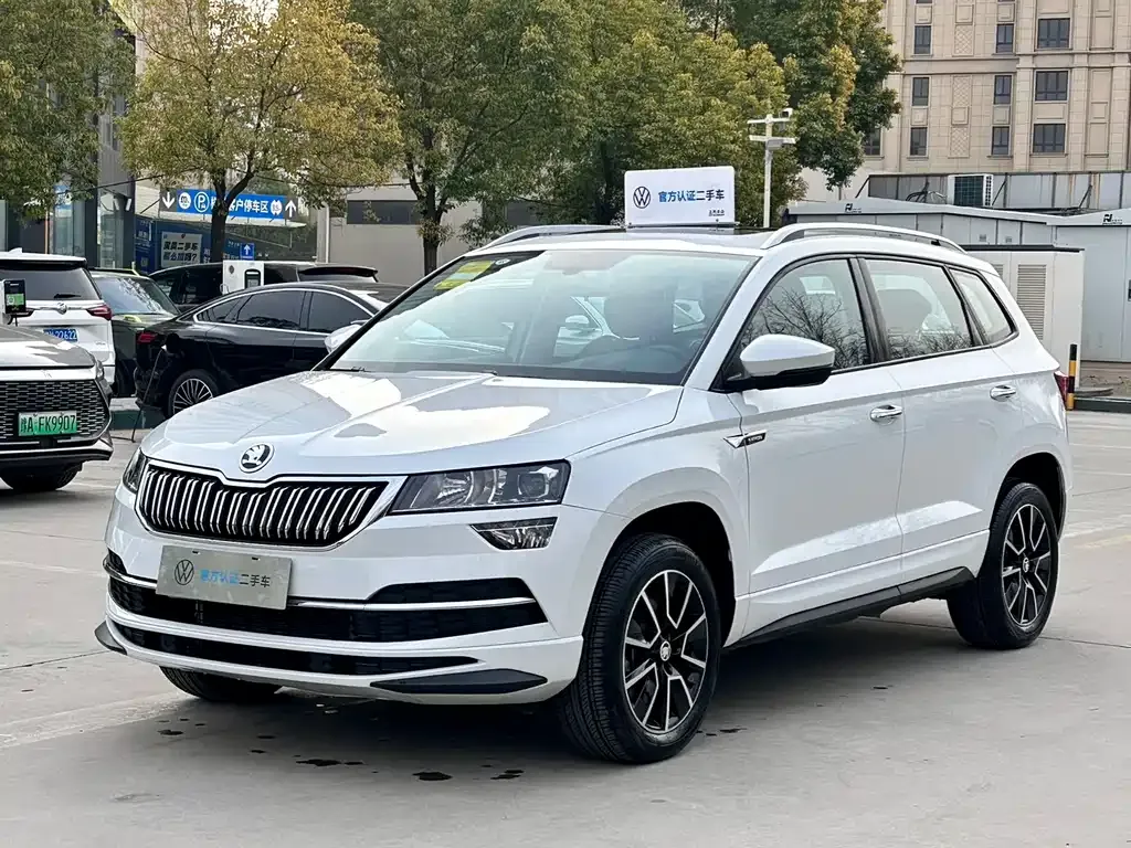 Skoda Karoq — фото 1
