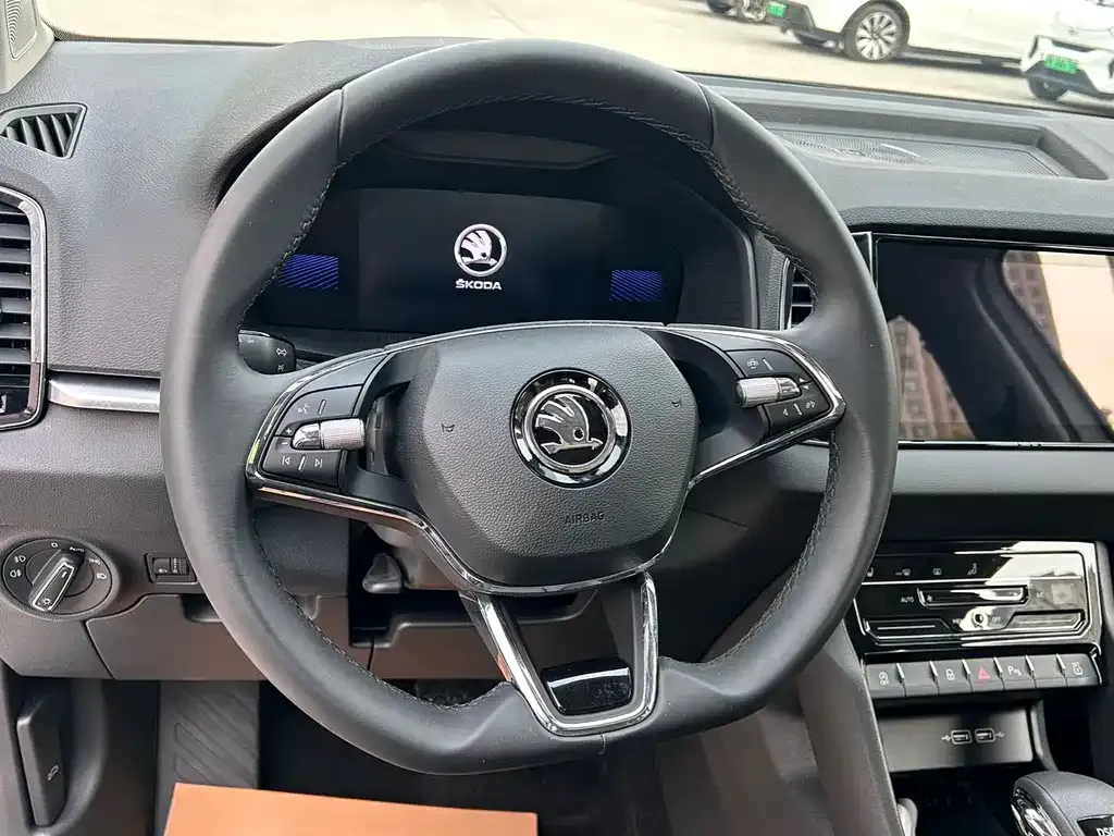 Skoda Karoq — фото 8