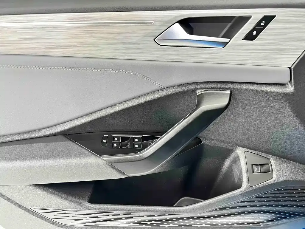 Volkswagen Sagitar 2022 из CN, фото 7