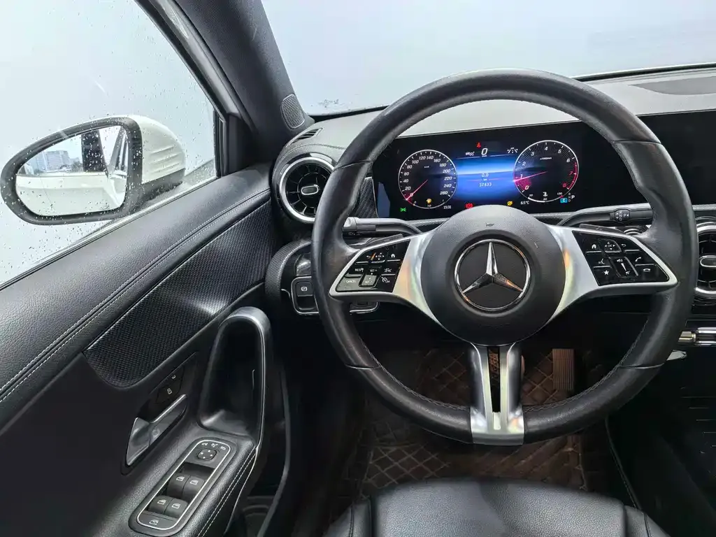 Mercedes-Benz A-Class 2023 из CN, фото 6
