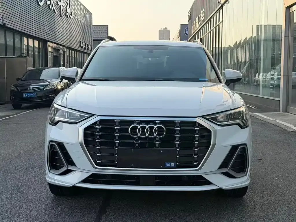 Audi Q3 2023 из CN, фото 9