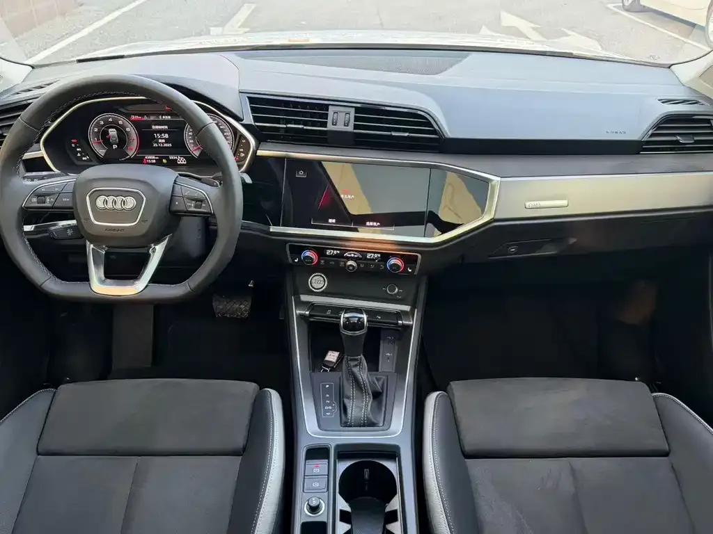 Audi Q3 2023 из CN, фото 4
