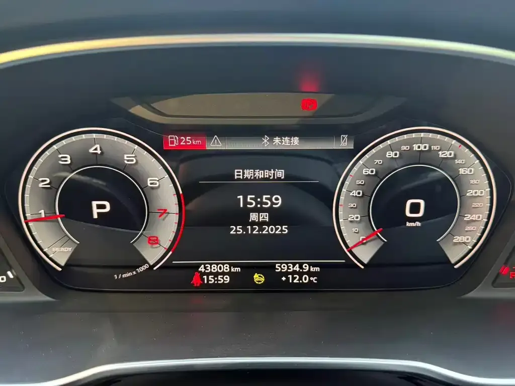 Audi Q3 2023 из CN, фото 2