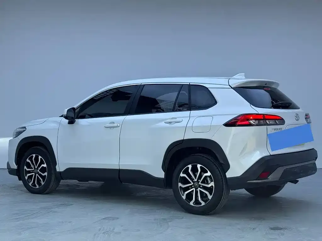 Toyota Frontlander 2023 из CN, фото 6