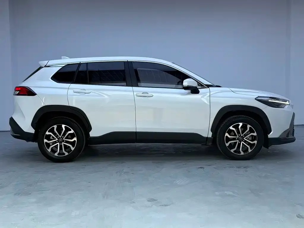 Toyota Frontlander 2023 из CN, фото 4