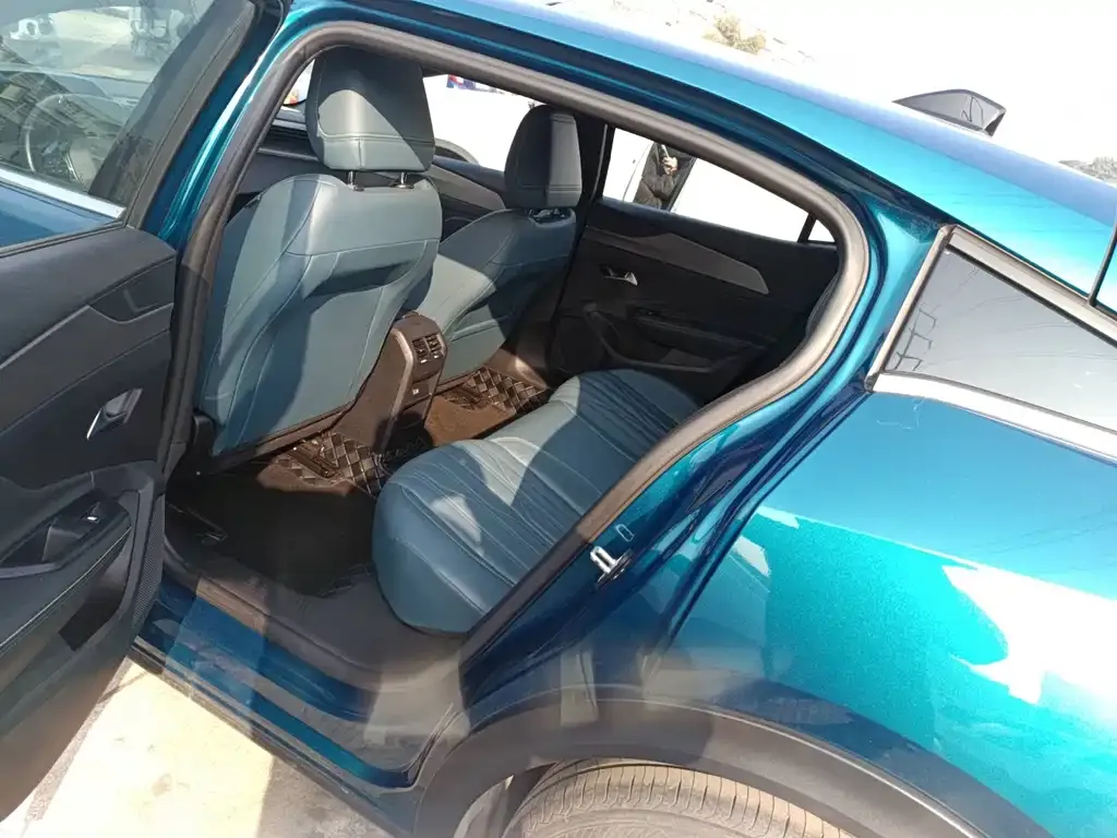 Peugeot 408X 2023 из CN, фото 6