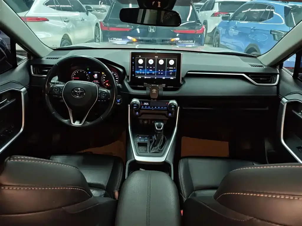 Toyota Wildlander 2022 из CN, фото 8