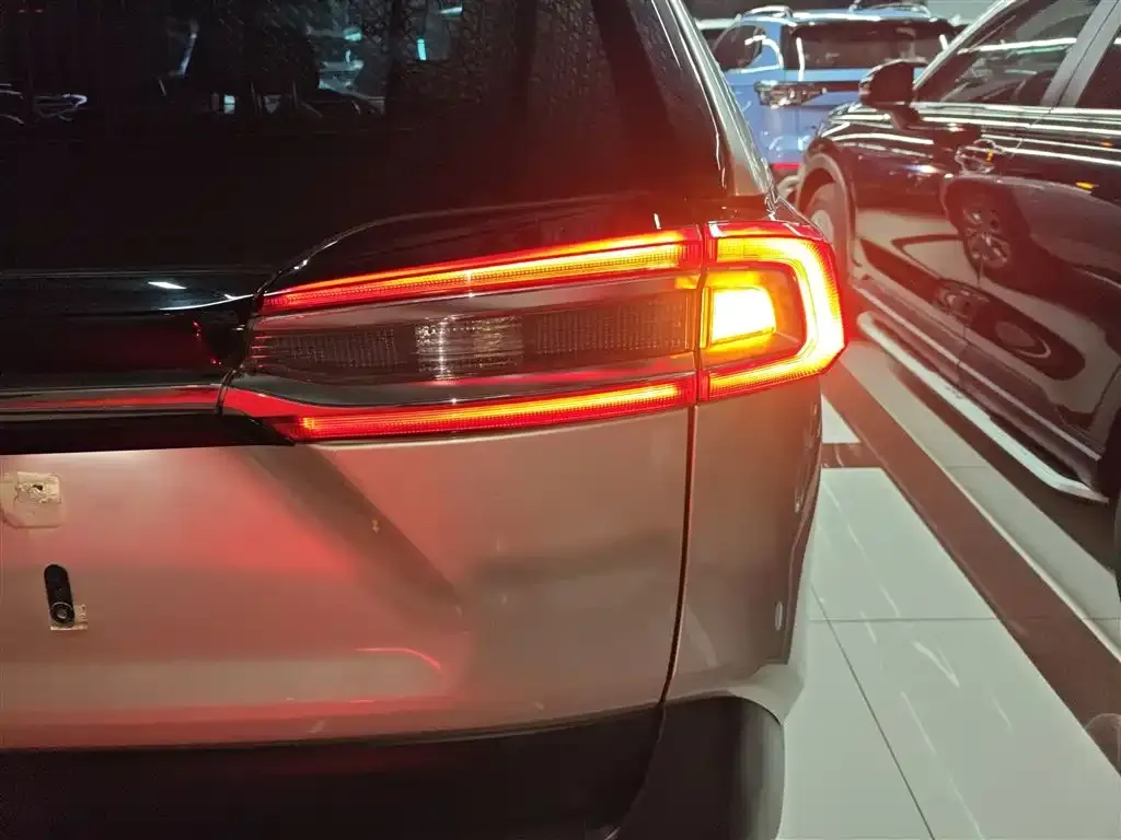 Toyota Wildlander 2022 из CN, фото 2