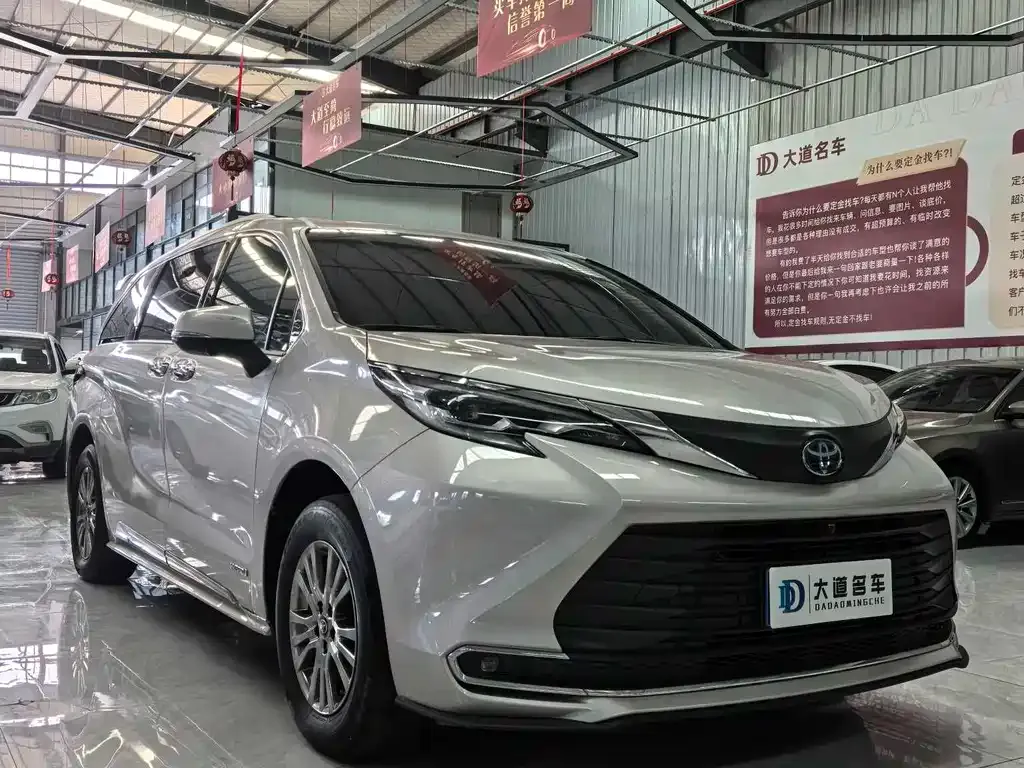 Toyota Sienna 2022 из CN, фото 8