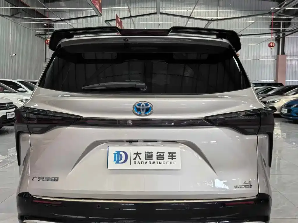 Toyota Sienna 2022 из CN, фото 5