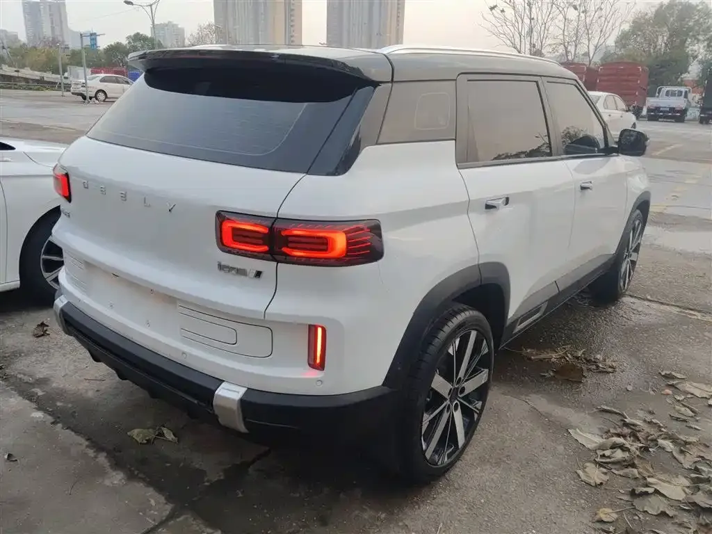 Geely Icon — фото 8