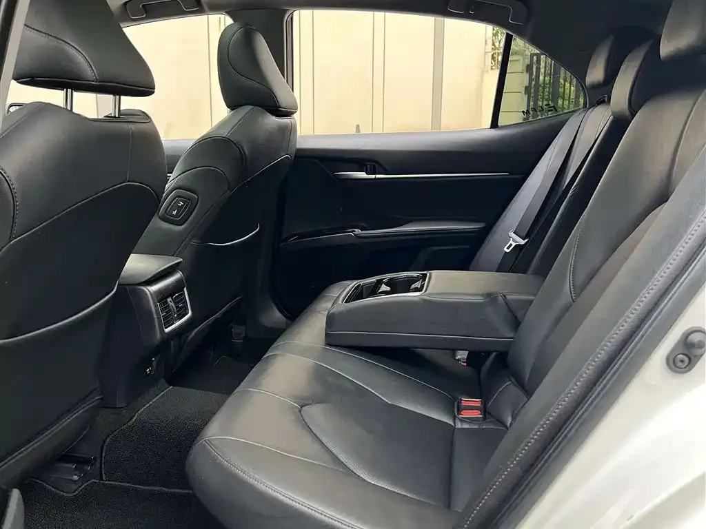 Toyota Camry 2021 из CN, фото 3