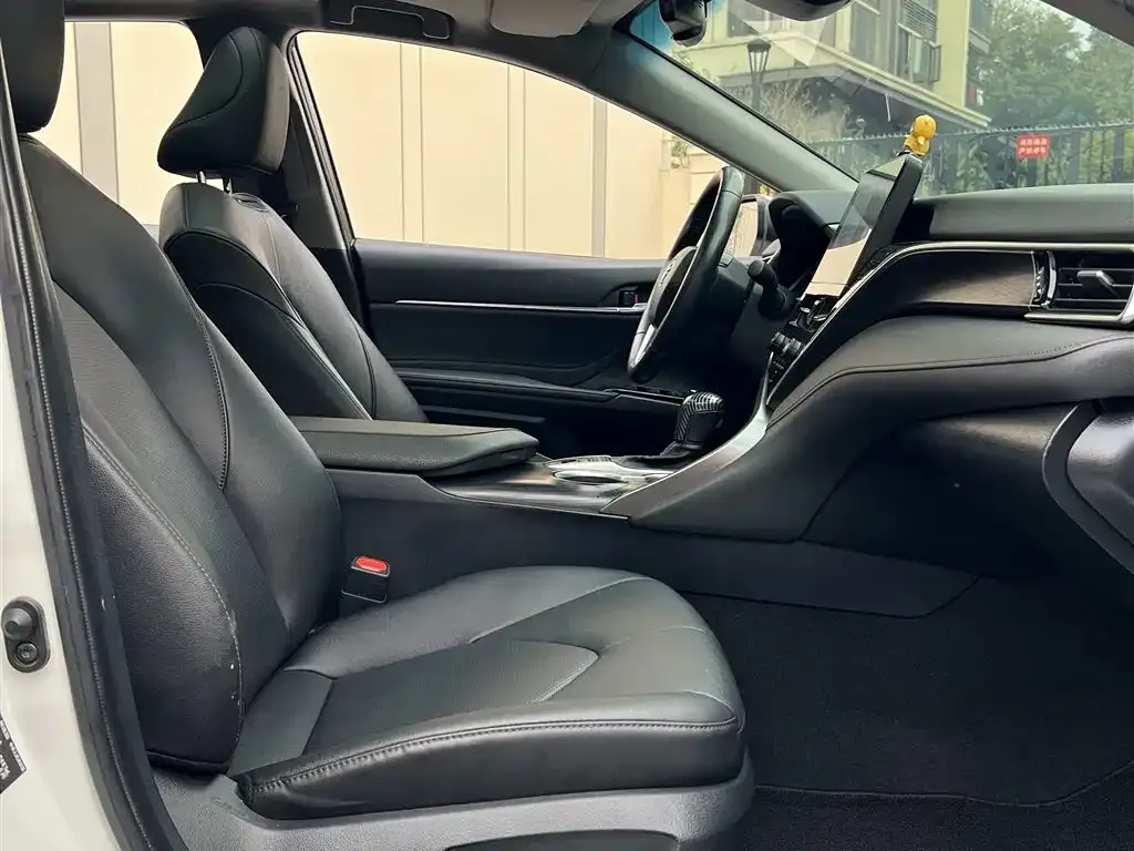 Toyota Camry 2021 из CN, фото 4
