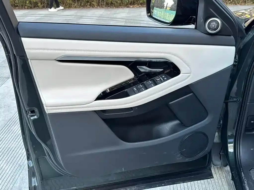 Land Rover Evoque 2022 из CN, фото 8