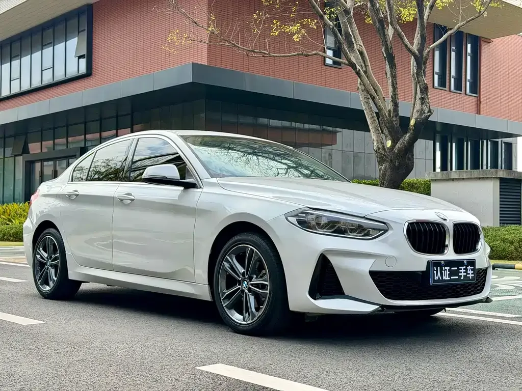 BMW 1 Series 2022 из CN, фото 3