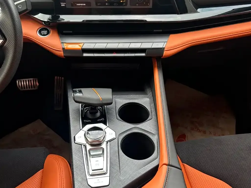 Changan UNI-V 2023 из CN, фото 6