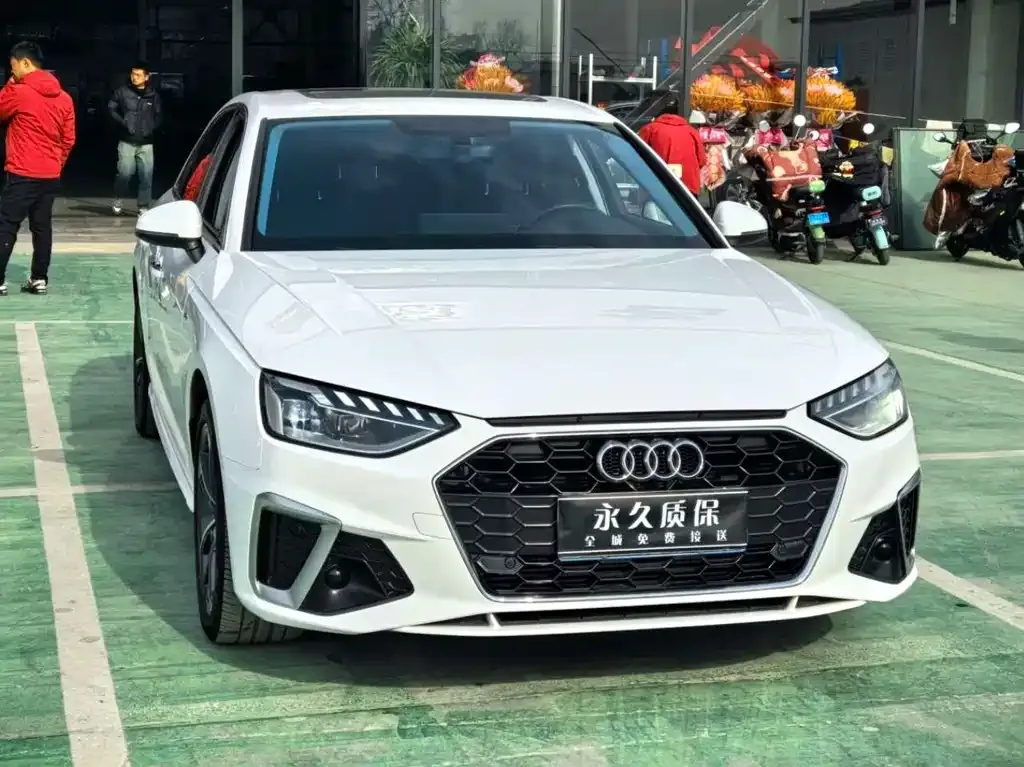 Audi A4L 2022 из CN, фото 3