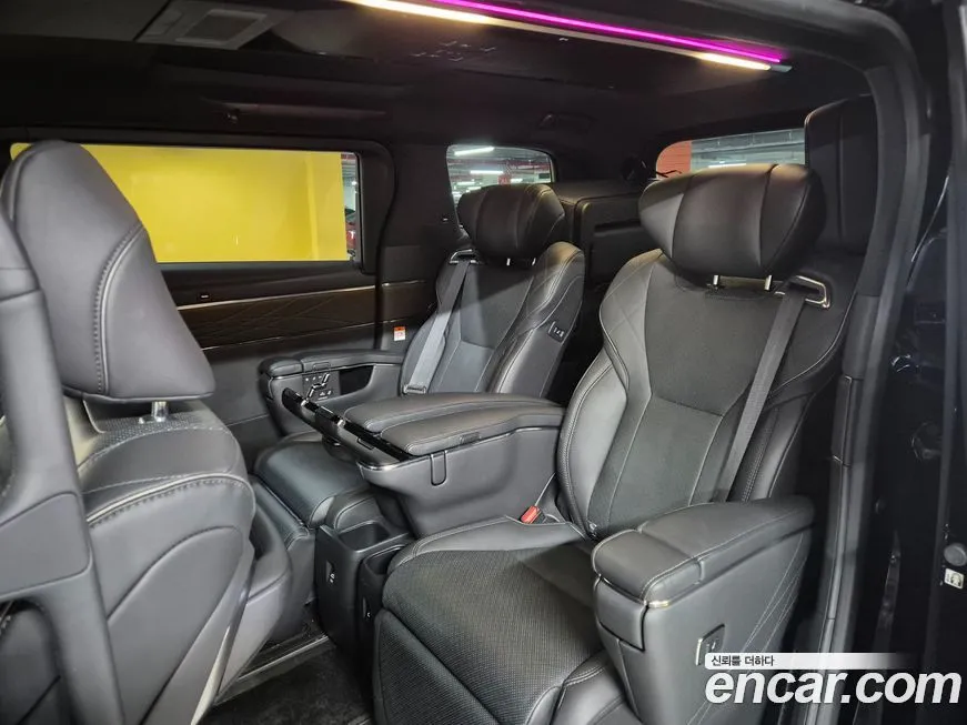 Toyota Alphard — фото 5