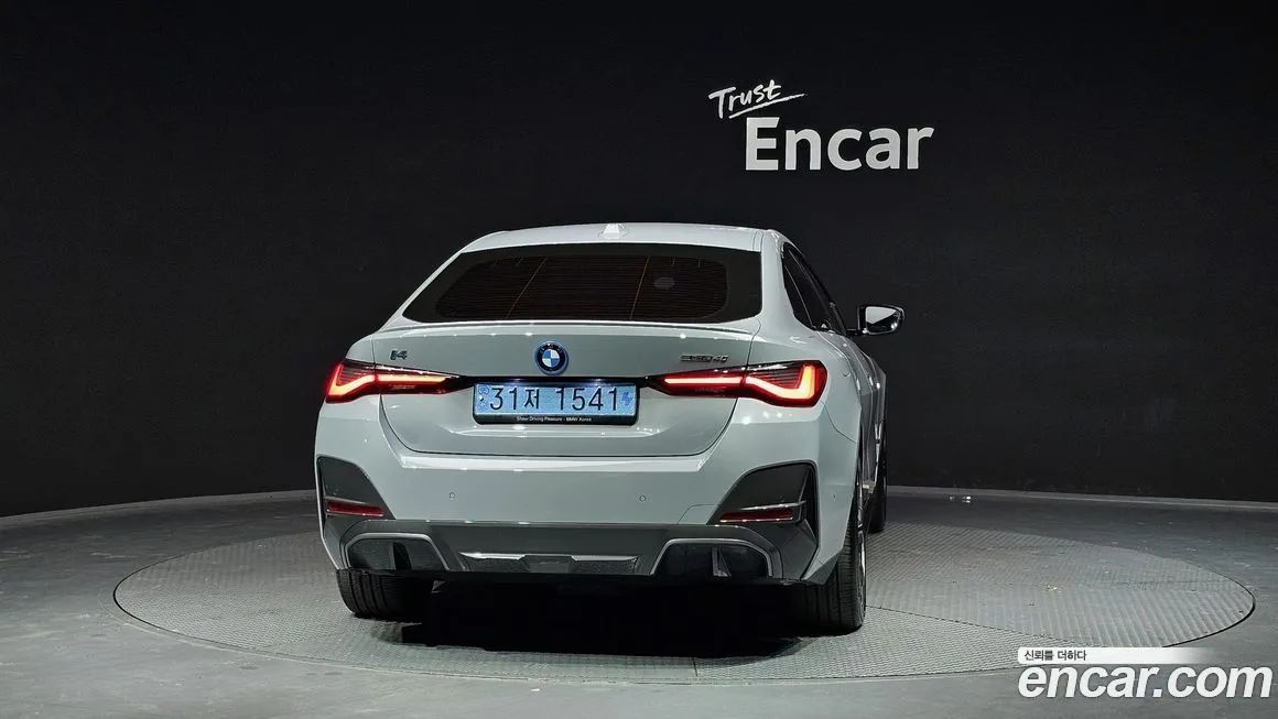 BMW i4 — фото 5