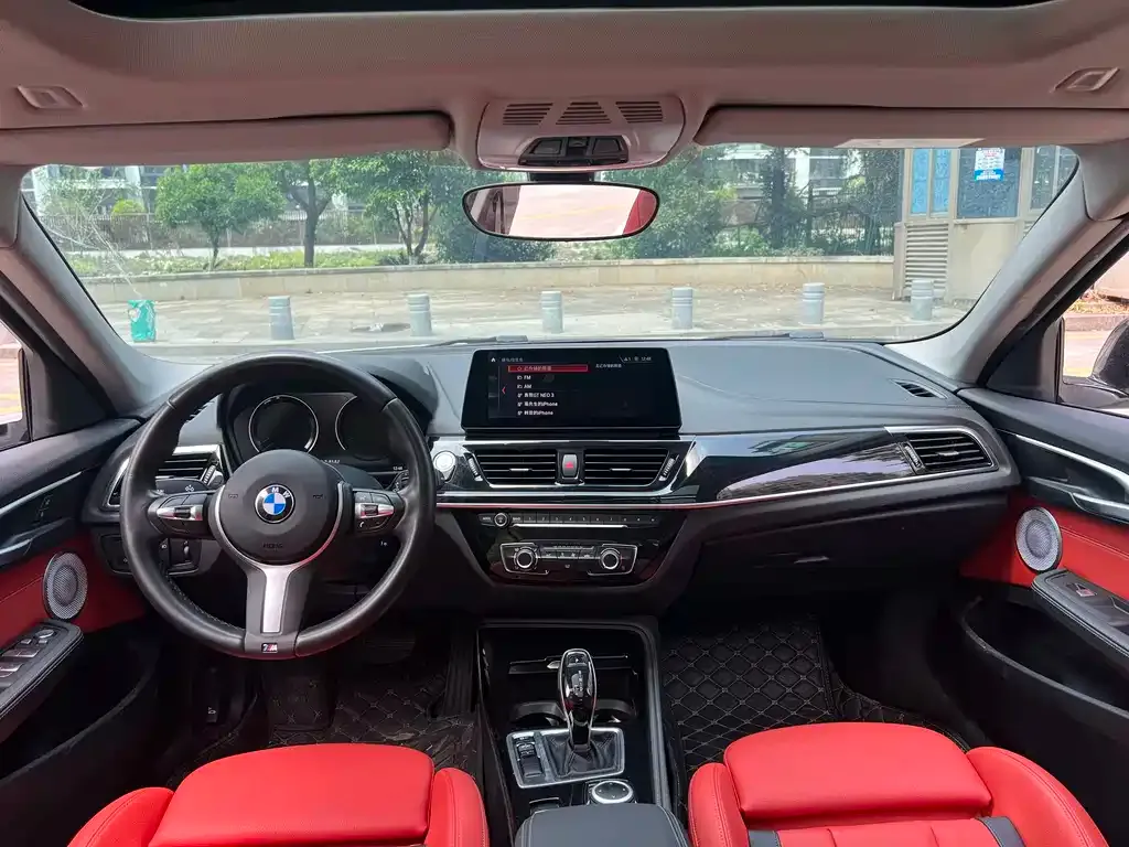 BMW 1 Series 2021 из CN, фото 3