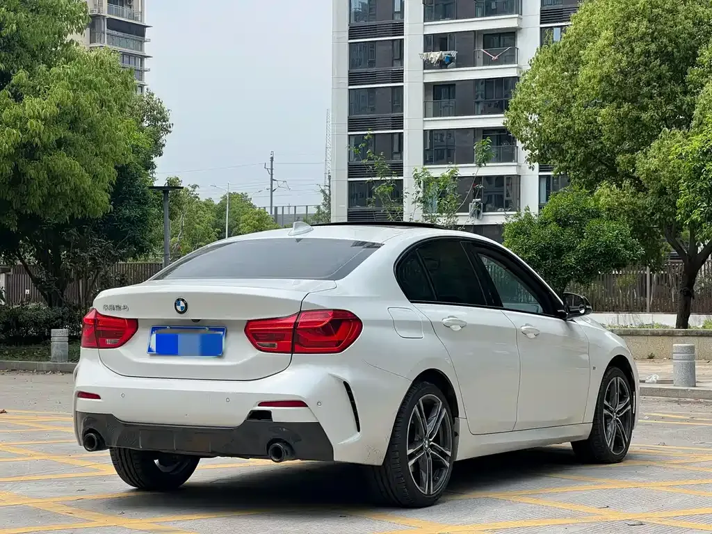 BMW 1 Series 2021 из CN, фото 7