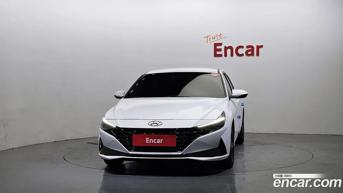 Hyundai AVANTE — фото 3