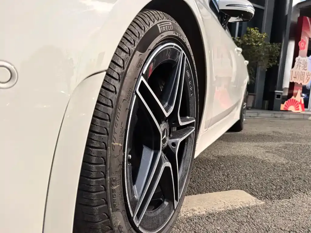 Mercedes-Benz CLS — фото 8