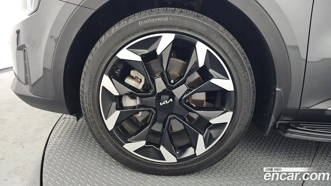 Kia Sorento — фото 7