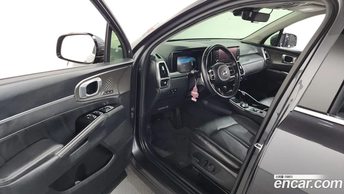 Kia Sorento — фото 6
